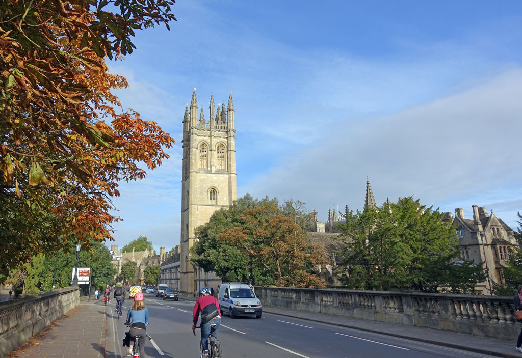 cyclists-magdalen-tower-early-autumn