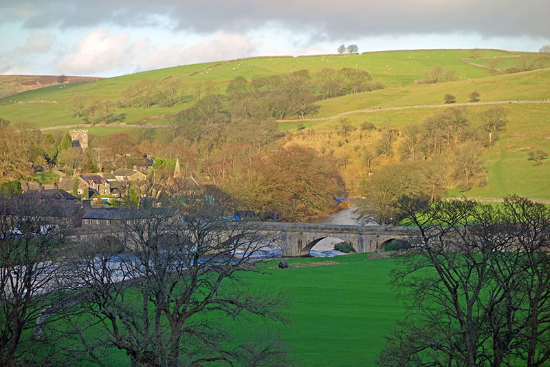 burnsall-3-bridge-800