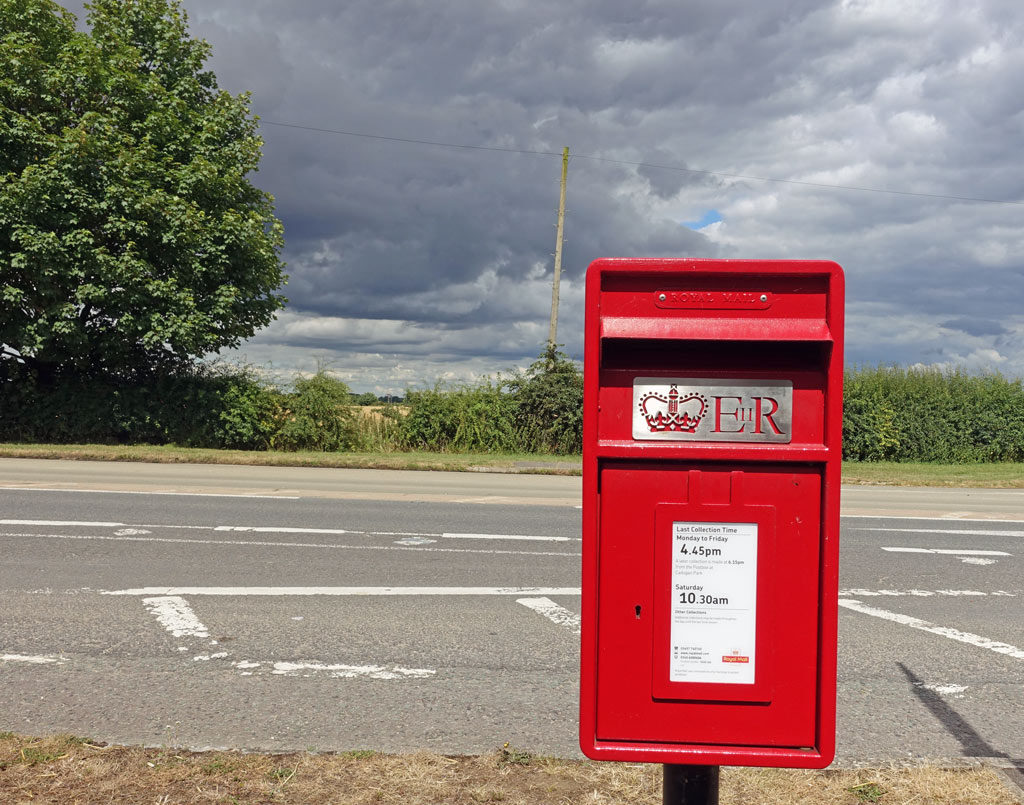 Letterbox red